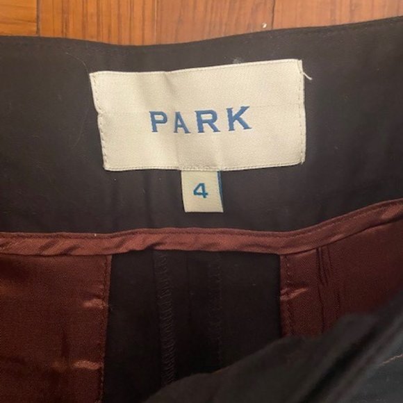 Black 'Park' Brand Cuffed Shorts - Picture 3 of 6